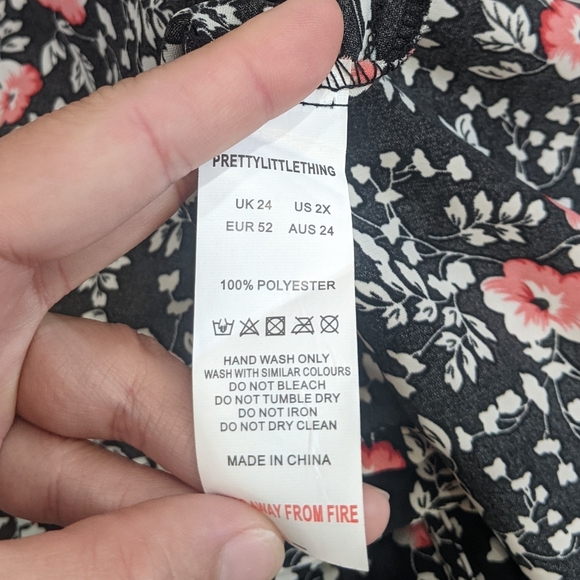 PrettyLittleThing Plus Black Floral Print Cupped Split Detail Midi Dress - Picture 13 of 14